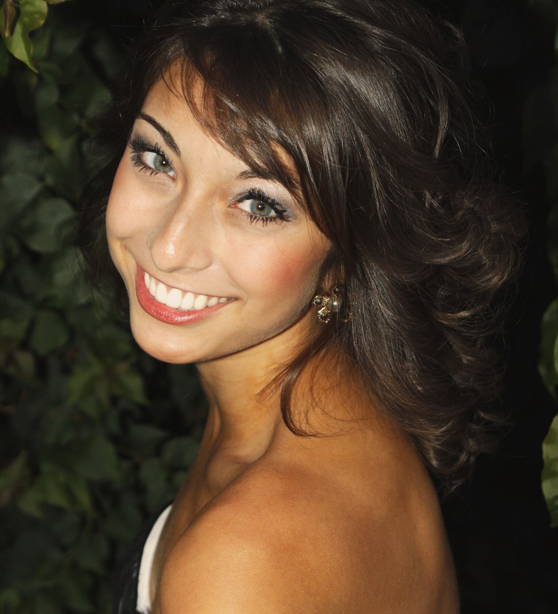 Senior portrait of a young woman in soft evening light